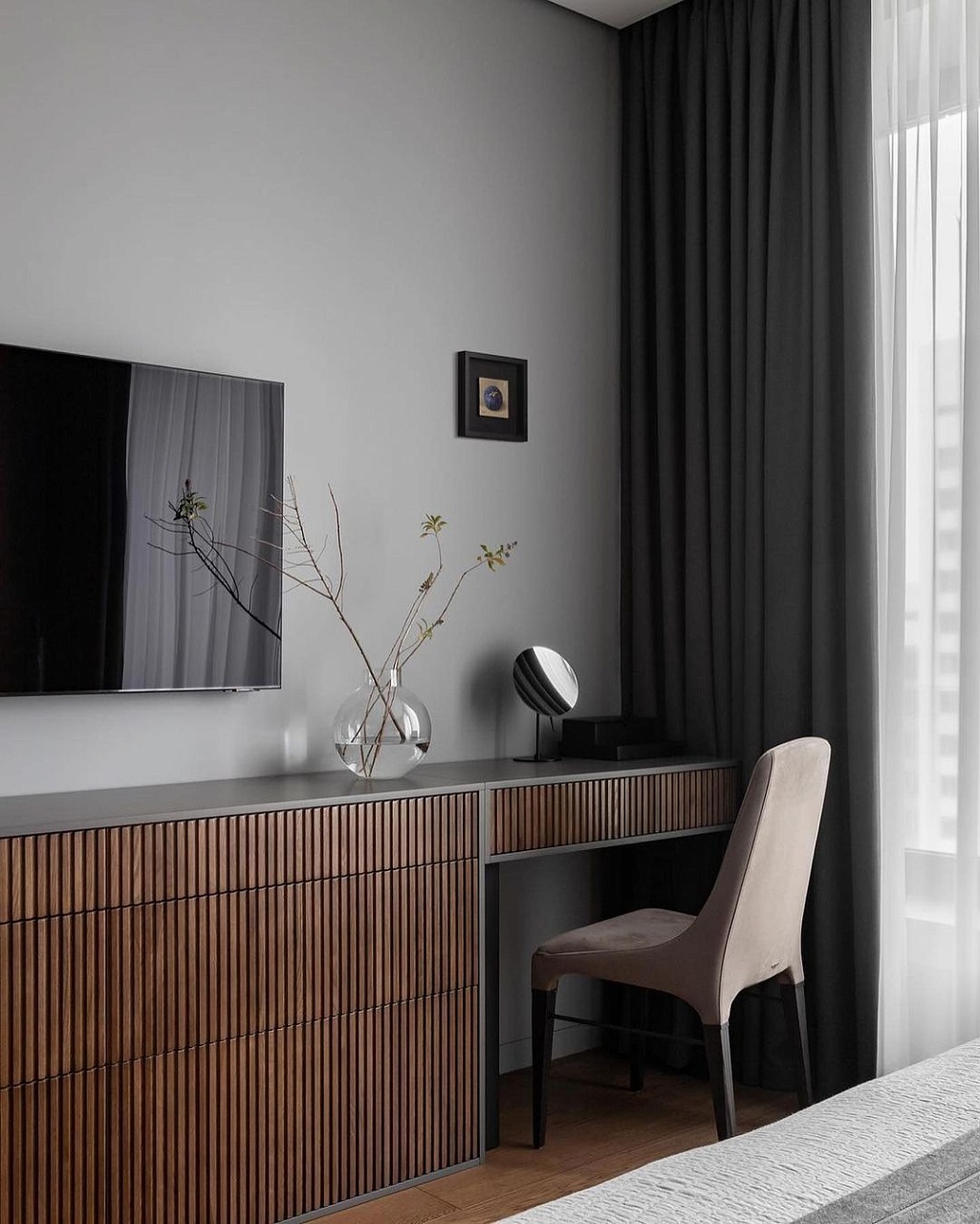 купить стеновые панели с линейной вертикальной фрезеровкой на натуральном шпоне