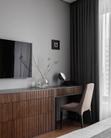 купить стеновые панели с линейной вертикальной фрезеровкой на натуральном шпоне