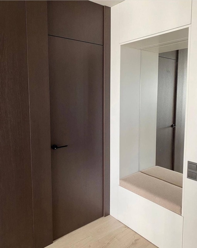 Шпонированные скрытые двери